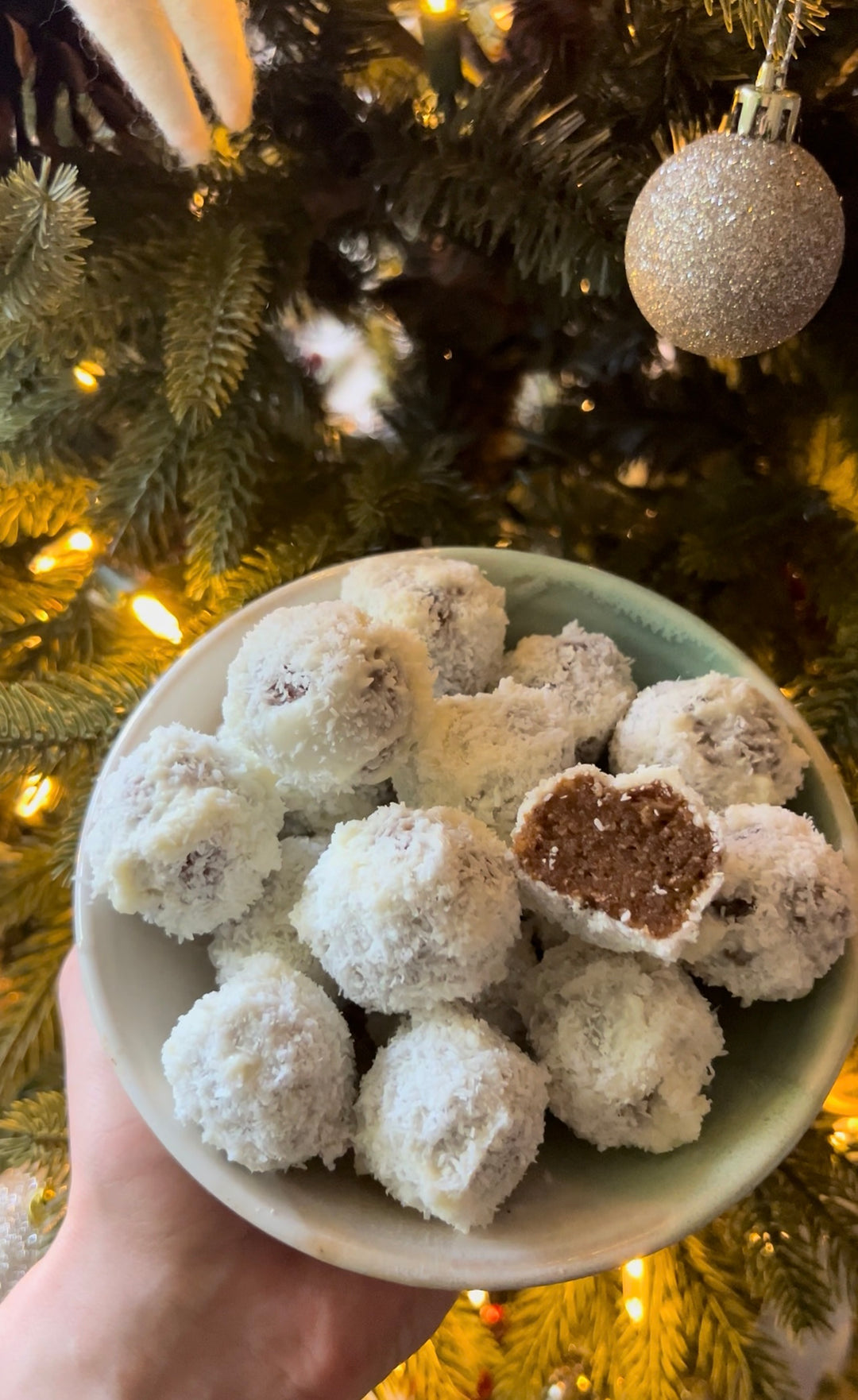 Image of Gingerbread Snowball Bliss balls